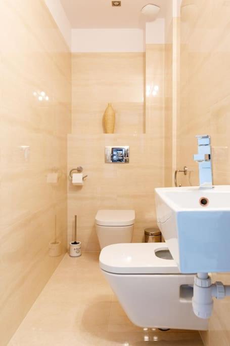 сlose-urban Chic - Great Location - 2 Bedrooms& Legnicka Apartament Wrocław