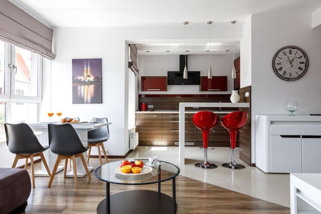 сlose-urban Chic - Great Location - 2 Bedrooms& Legnicka Apartament Wrocław