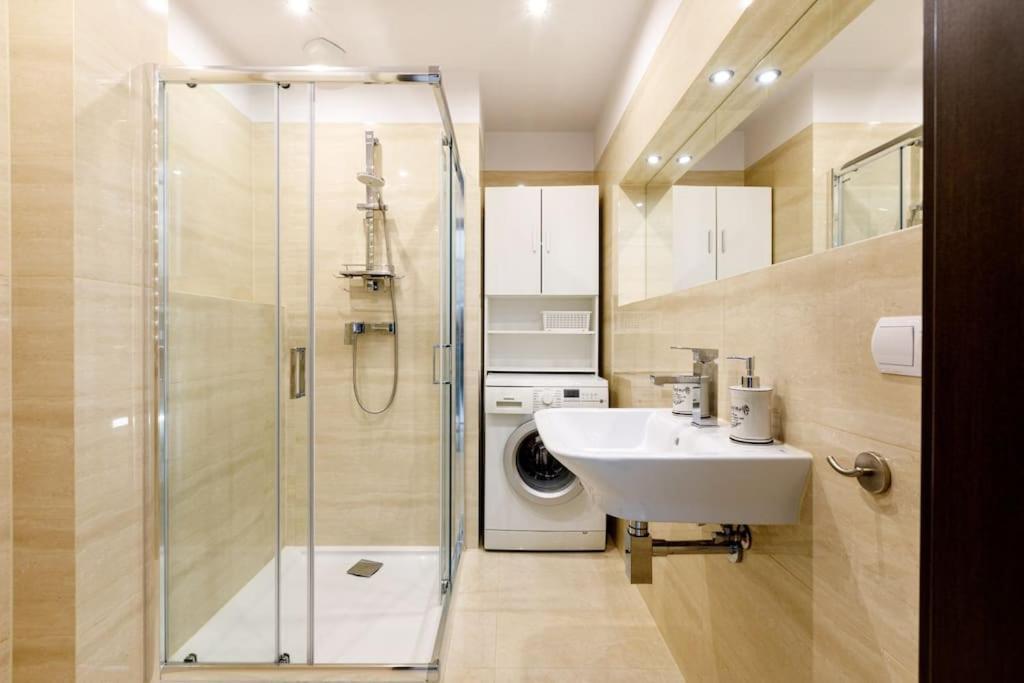 Apartament сlose-urban Chic - Great Location - 2 Bedrooms& Legnicka